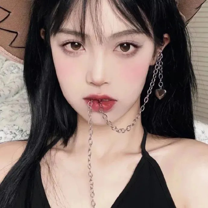 小伊奈的熊熊公仔